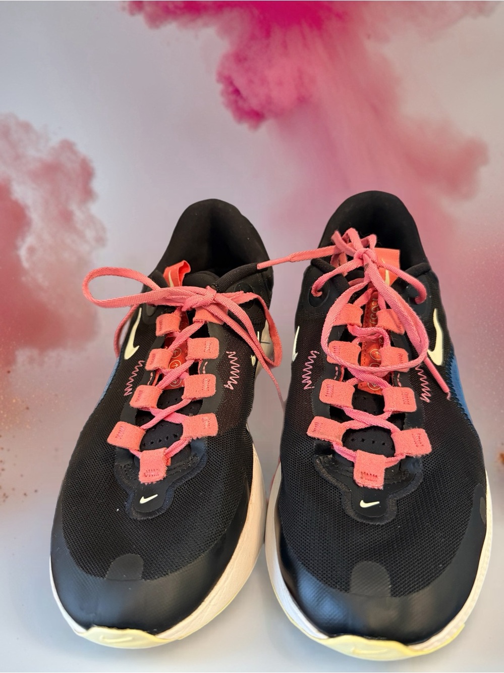 Athleisure Running Nike React‎ Escape Run Dark Smoke Grey Metallic Gold Coin W8